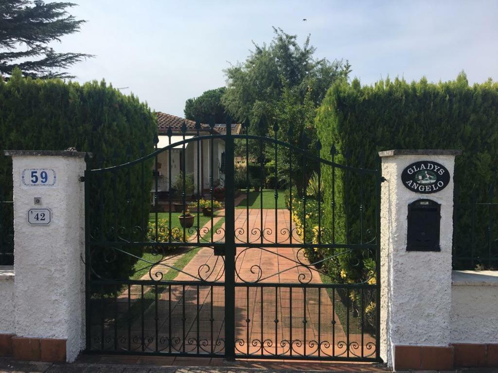 Willa La Casa Di Angelo E Gladys Bella Farnia Zewnętrze zdjęcie